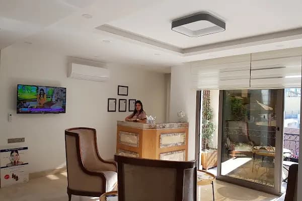 Réve Aesthetics - İzmir Göz Kapağı Estetiği &amp; Dudak Dolgusu - Estetik Cerrahi Kliniği - Mersin Anamur