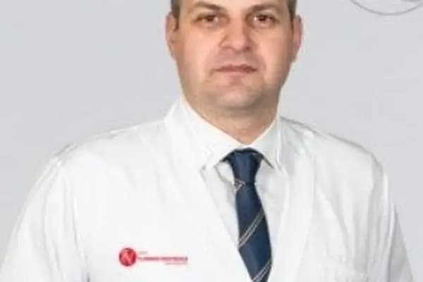 Prof. Dr. Budak Akman, Ortopedi Ve Travmatoloji - Ortopedi Cerrahı - İstanbul Ataşehir