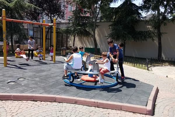 Küçükçekmece Belediyesi Ulubatlı Hasan Parkı - Park - İstanbul Küçükçekmece