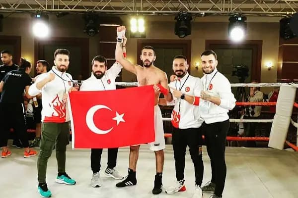 Derbazlar Fight Academy - Boks Salonu - İstanbul Beşiktaş
