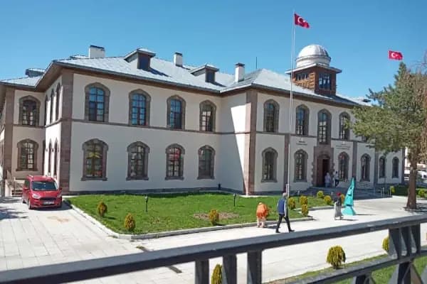 Erzurum Resim Heykel Müzesi Ve Galerisiǧü - Müze - Erzurum Yakutiye
