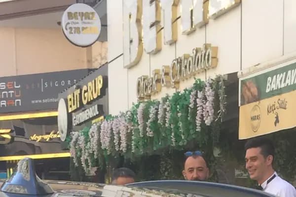 Beyaz Çiçek Çikolata - Çiçekçi - İzmir Balçova