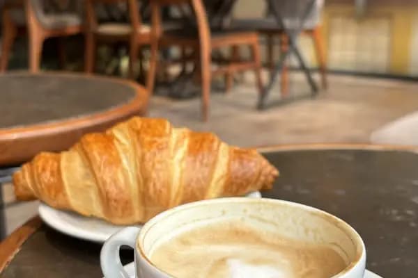 Caffè Nero - Kahve dükkanı - İstanbul Bayrampaşa