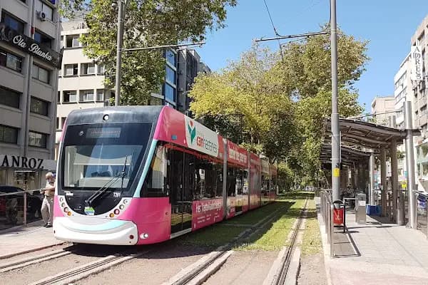 Çankaya - Gazi Bulvarı Tramvay Durağı - Ulaşım Hizmeti - İzmir Konak