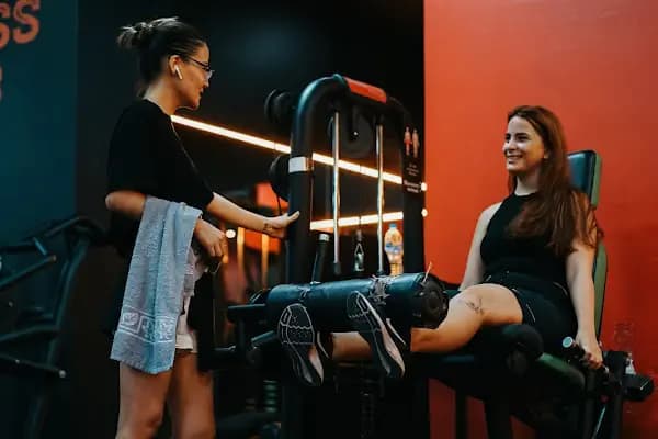 RUSH FİTNESS CLUB - Spor salonu - İzmir Buca