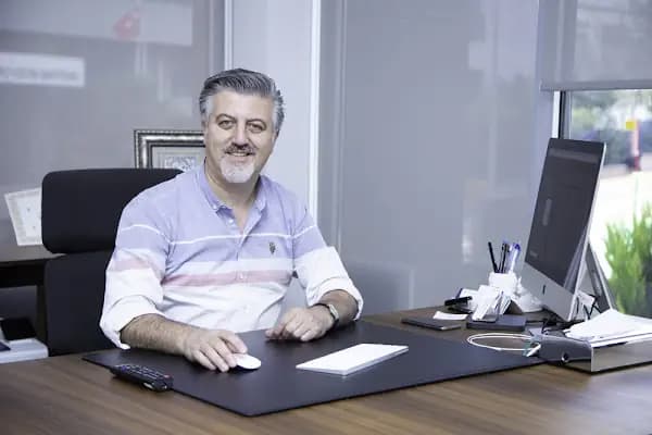 Prof. Dr. Adnan Ayvaz, Çocuk Nöroloji Uzmanı - Nörolog - İstanbul Küçükçekmece