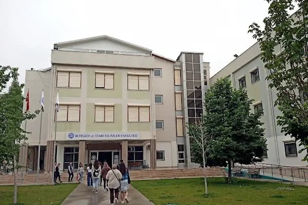Ege Üniversitesi İktisadi Ve İdari Bilimler Fakültesi - Üniversite - İzmir Bornova