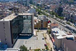 Efe Plaza