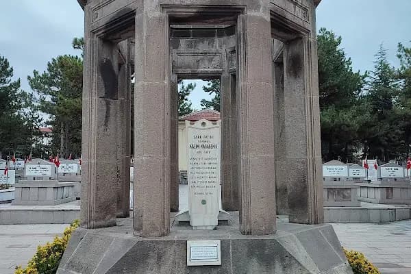 Kazım Karabekir Anıt Mezarı - Askeri Mezarlık - Ankara Ayaş