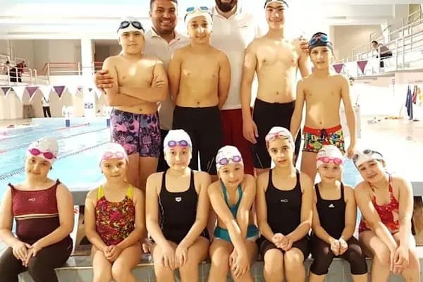 Akademi Yüzme Okulu - Halka Açık Yüzme Havuzu - İstanbul Küçükçekmece