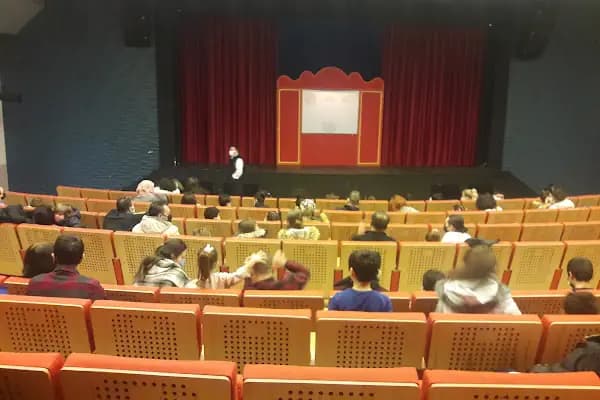 Şehir Tiyatroları Gaziosmanpaşa Sahnesi - Tiyatro Sahnesi - İstanbul Gaziosmanpaşa