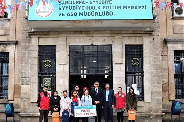 Eyyübi̇ye Halk Eği̇ti̇mi̇ Merkezi̇ - Okul - Şanlıurfa Birecik