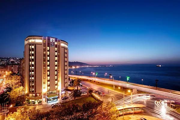 Best Western Plus Hotel Konak - Otel - İzmir Konak