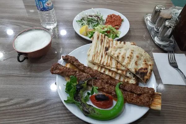 Menzil Döner Kebap Salonu - Restoran - Van Tuşba