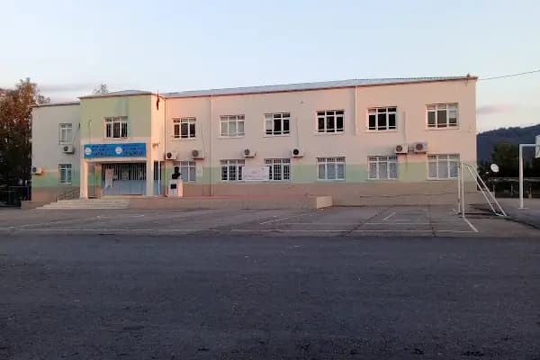 Rüştü Kazım Yücelen İlkokulu Ortaokulu - Okul - Mersin Toroslar