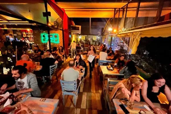 Altı Üstü Bar - Bar - Ankara Çankaya