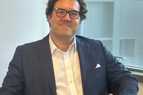 Prof. Dr. Sarper GÜRSU - Ortopedi Cerrahı - İstanbul Beşiktaş