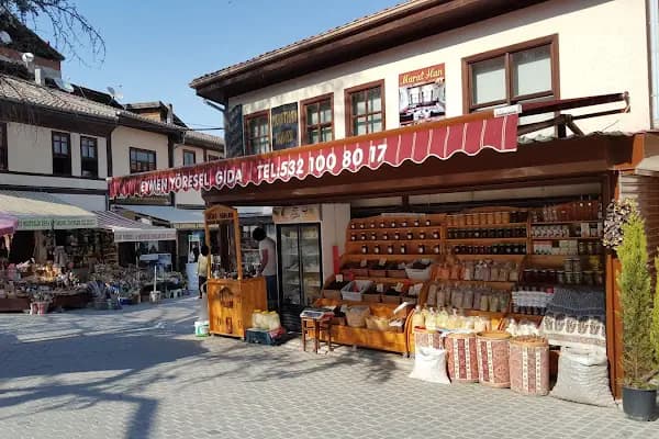 Kara Kedi Butik &amp; Aksesuar - Giyim mağazası - Sakarya Adapazarı