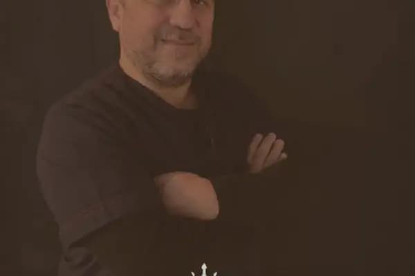 Uzm.Dr. Zeki İlker Kunak, - Saç Transplantasyonu Kliniği - Ankara Çankaya