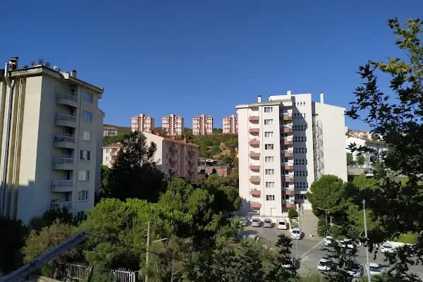 Üçkuyular Askeri Lojmanları - Apartman Kompleksi - İzmir Karabağlar
