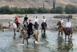 Gün batımı binicilik kulübü