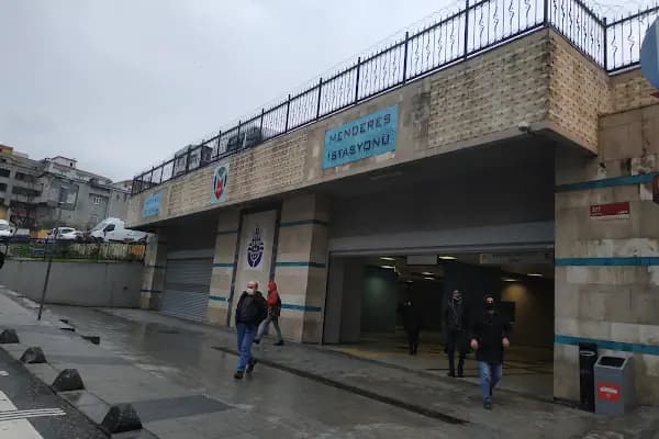 Menderes - Metro İstasyonu - İstanbul Esenler