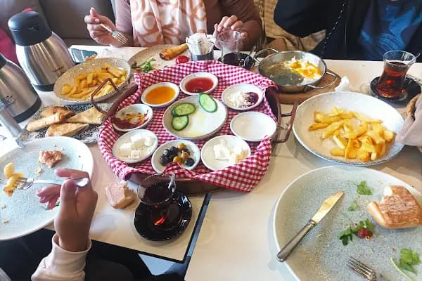 Bağ Kafe Gençlik Parkı - Restoran - İstanbul Bağcılar
