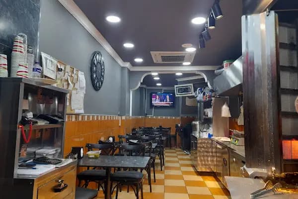 Çınaraltı Dönerci Adnan Usta - Dönerci - İstanbul Esenler