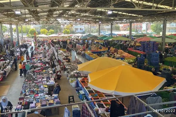 Cuma Pazar Alanı - Pazar - İzmir Bornova