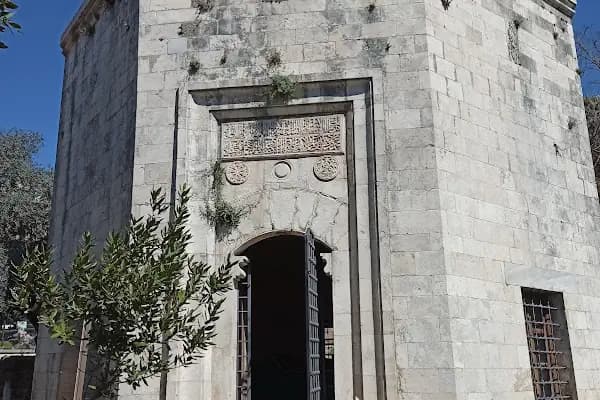 Zincirkıran Mehmet Bey Türbesi - Tarihi Yer - Antalya Döşemealtı