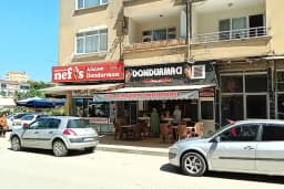 Reis'in Yeri Müzikhol