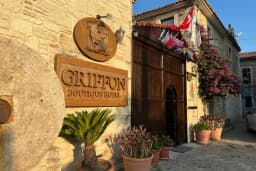 Griffon Boutique Hotel