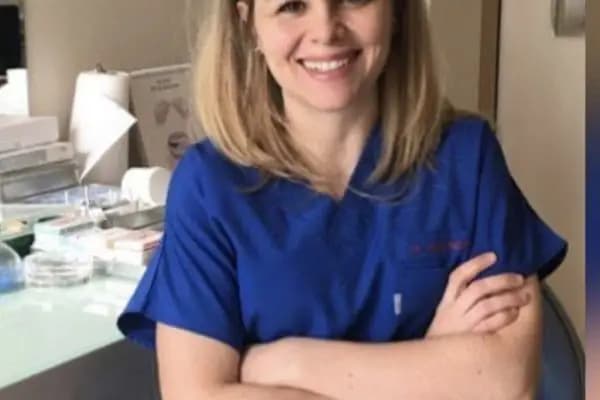 Diş Hekimi Protez Uzmanı Dr. Fidan AKALIN BERKER Ataşehir İstanbul - Diş Hekimi - İstanbul Arnavutköy