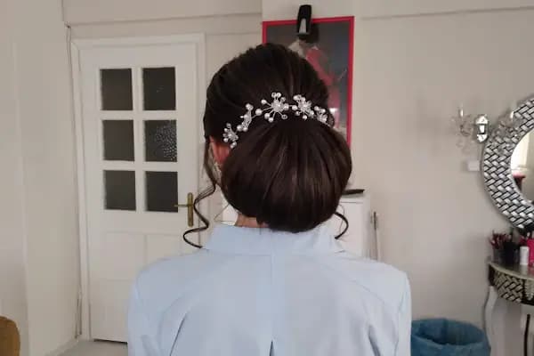 Nurcan Bayan Kuaförü - Kuaför - Bursa Yıldırım