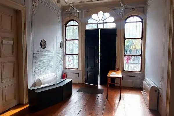 İstanbul Valiliği Büyükada Ödev Evi - İlgi Çekici Yer - İstanbul Arnavutköy