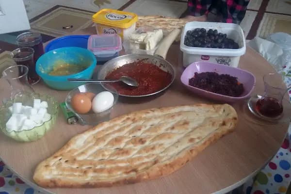 Akıncı Ekmek Fırını - Fırın - İzmir Bornova