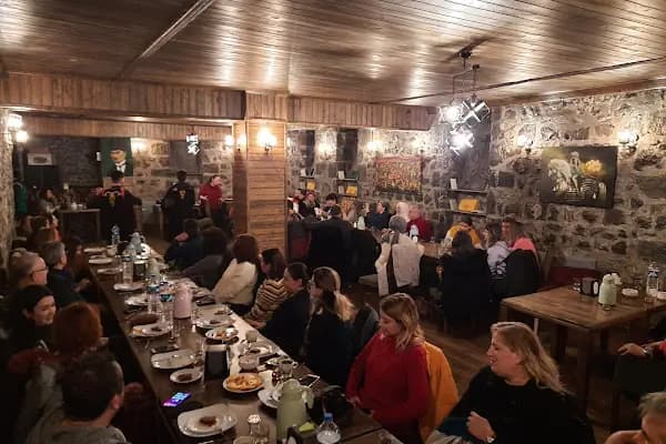 Pushkin Cafe Restaurant - Öğle Yemeği Restoranı - Kars Kars Merkez