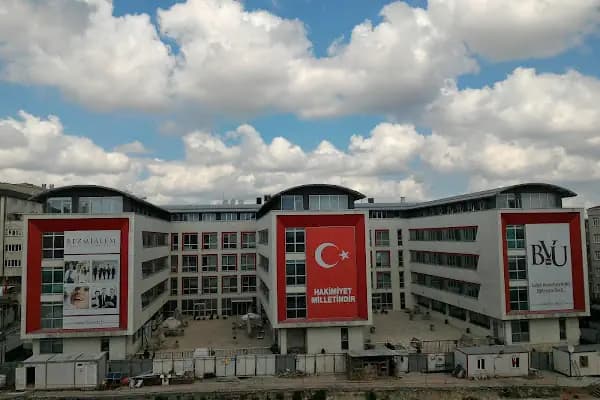Bezmiâlem Vakıf Üniversitesi Sultangazi İlhan Varank Yerleşkesi - Üniversite - İstanbul Sultangazi