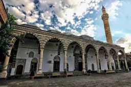 Kurşunlu Cami