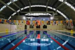 Başiskele Belediyesi Yeniköy Yarı Olimpik Kapalı Yüzme Havuzu