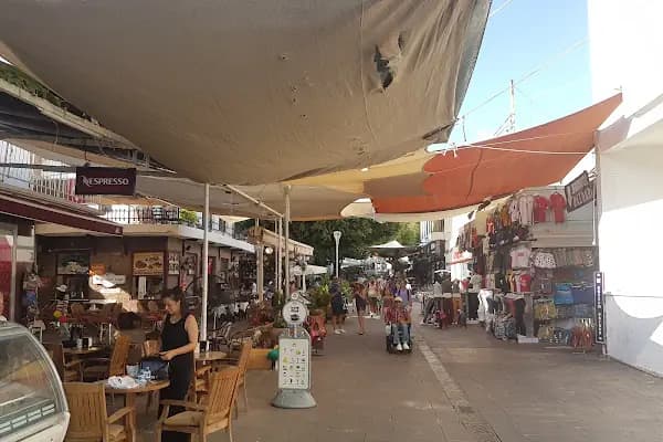 Gümbet Bazaar - Giyim mağazası - Muğla Bodrum