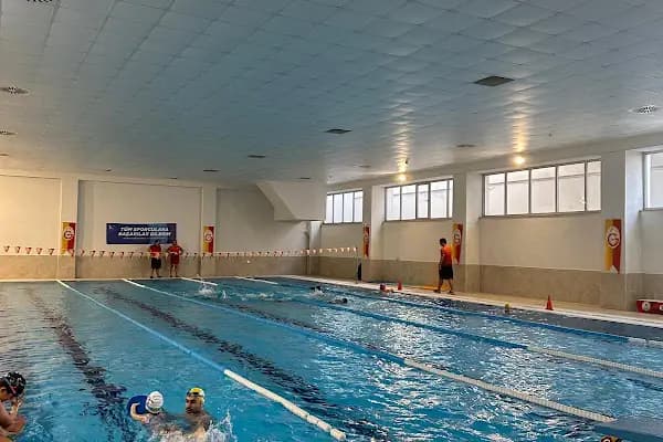 Galatasaray Atakent Yüzme Okulu - Yüzme Okulu - İstanbul Ümraniye