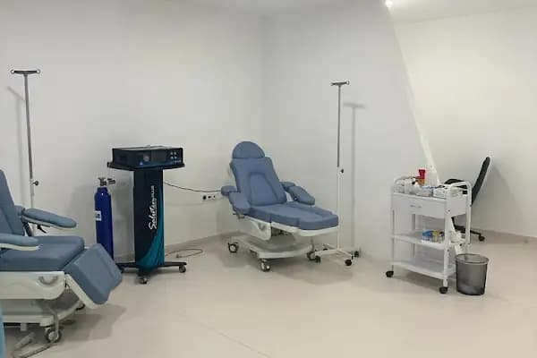 Dr.Murat ÜNLÜ - WESIA Klinik Fitoterapi, Ozon, PRP, Akupunktur, Hacamat, Sülük, Proloterapi - Doktor - İzmir Konak