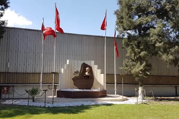 İDÇ Atatürk Anıtı - Heykel - İzmir Ödemiş