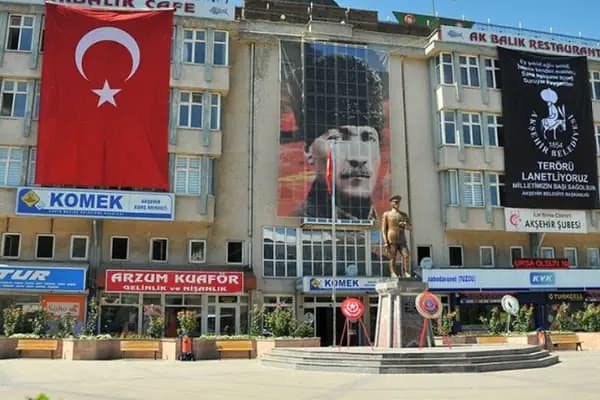 Akşehir Belediyesi - Belediye Binası - Konya Akören