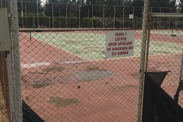 Çukurova Üniversitesi Tenis Kortları - Tenis Kortu - Adana Yüreğir