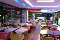 Elegante Cafe Restorant Sakarya