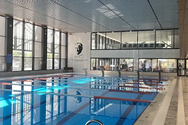 Havuz İzmir - Kapalı yüzme havuzu - İzmir Bornova