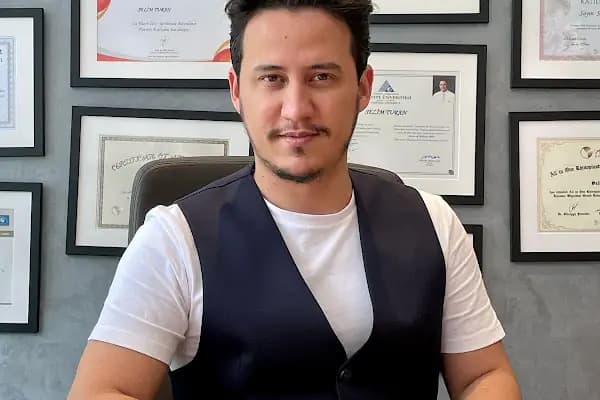 Op. Dr. Selim Turan - Estetik Cerrah - İstanbul Bağcılar