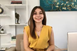 Psikolog Nur Deniz Yüksel